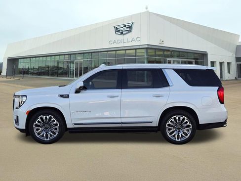 Used 2023 GMC Yukon Denali Ultimate image 3