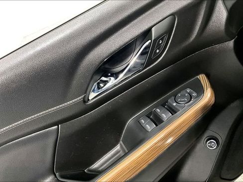 Used 2023 GMC Acadia SLE w/ LPO, Black Accent Package image 38