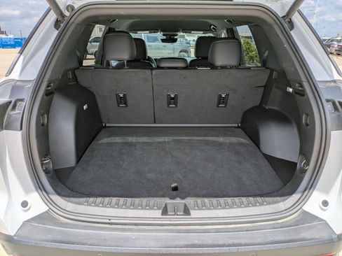 Used 2025 Chevrolet Equinox LT w/ Convenience Package II image 21