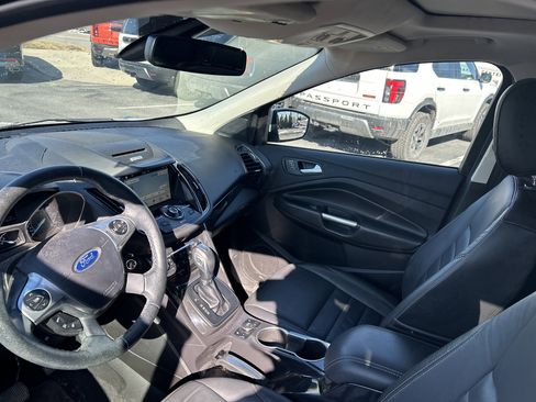 Used 2016 Ford Escape Titanium image 28