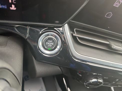 Used 2024 Chevrolet Trax RS w/ Driver Confidence Package image 19