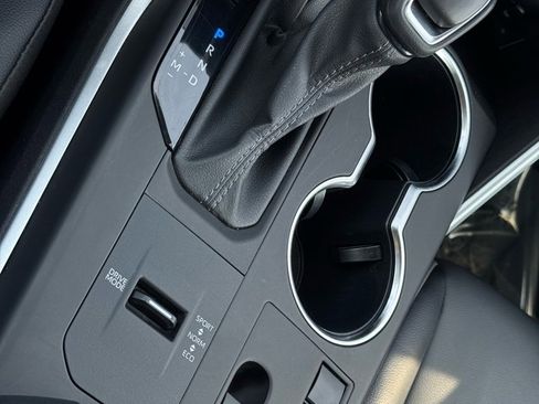 Used 2024 Toyota Highlander XLE image 35