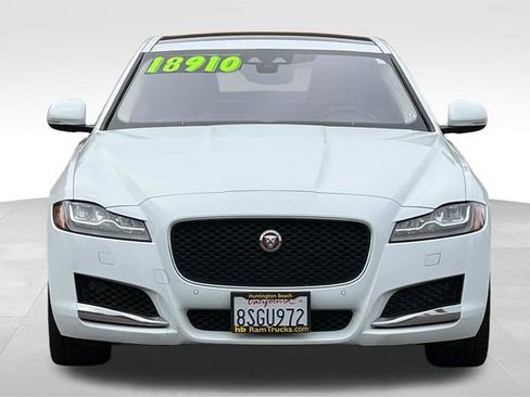 Used 2020 Jaguar XF Prestige image 9