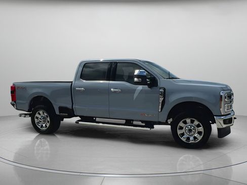 Used 2025 Ford F350 Lariat w/ Chrome Package AWD/4WD image 36