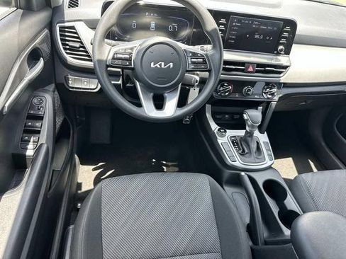 Used 2026 Kia Seltos LX FWD image 17