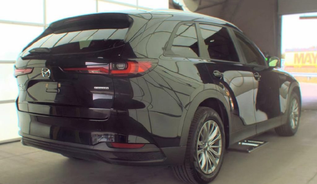 Used 2024 MAZDA CX-90 3.3 Turbo w/ Select Package AWD/4WD image 3