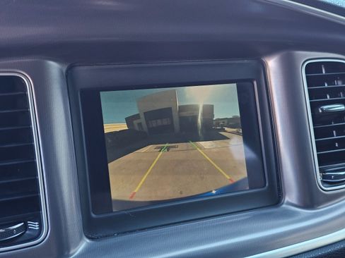Used 2020 Dodge Charger SXT image 29