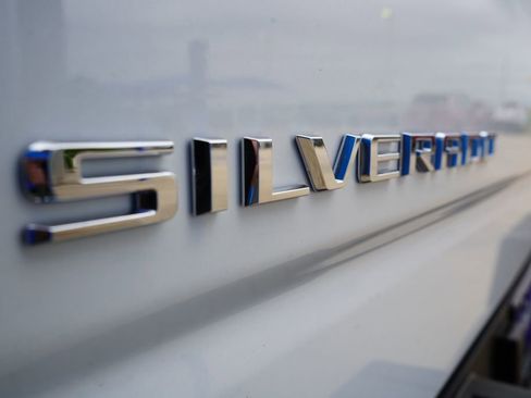 New 2026 Chevrolet Silverado 1500 LT AWD/4WD image 6