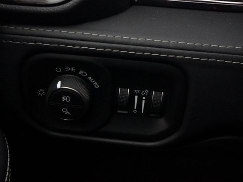 New 2026 RAM 3500 Limited AWD/4WD image 19