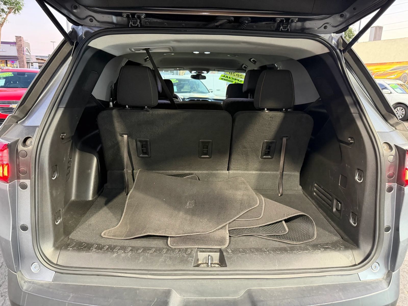 Used 2020 Chevrolet Traverse LS w/ LPO, Cargo Package FWD image 23