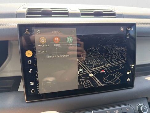 Used 2024 Land Rover Defender 130 S image 17