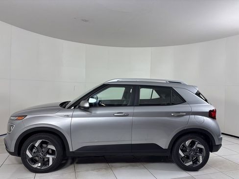 New 2026 Hyundai Venue SEL FWD image 2