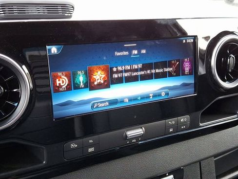 Used 2025 Mercedes-Benz Sprinter 2500 image 15