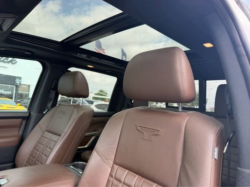 Used 2021 Nissan Titan Platinum Reserve w/ Moonroof Package AWD/4WD image 8