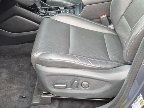 Used 2021 Hyundai Tucson Ultimate w/ Cargo Package FWD image 14