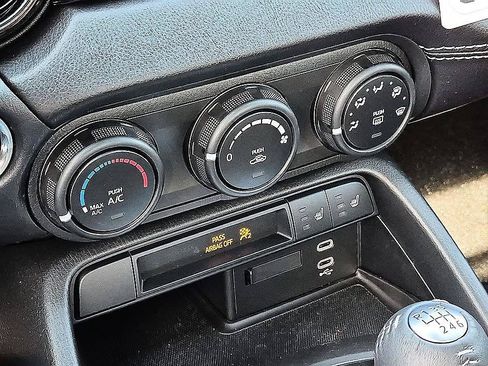 New 2026 MAZDA MX-5 Miata Club w/ Interior Package RWD image 24