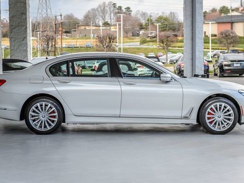 Used 2019 BMW 740i xDrive w/ Executive Package image 56