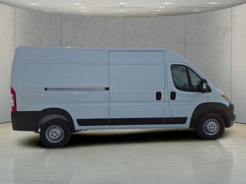New 2026 RAM ProMaster 2500 w/ Convenience Group FWD image 3