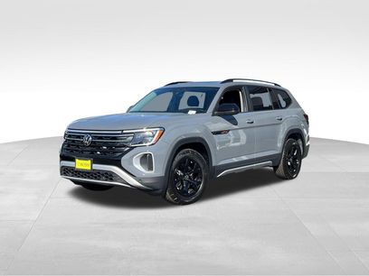 New 2026 Volkswagen Atlas Peak Edition