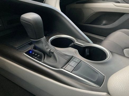 Used 2023 Toyota Camry LE image 24