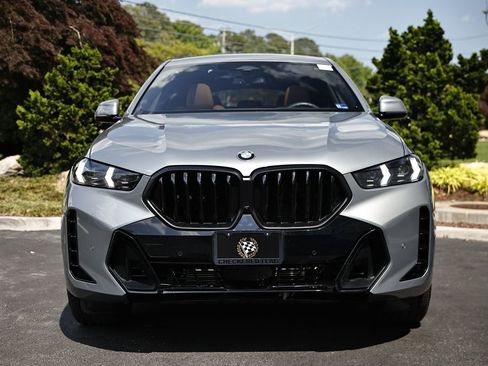 Certified 2025 BMW X6 xDrive40i w/ Premium Package AWD/4WD image 13