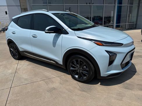 Used 2022 Chevrolet Bolt EUV Premier w/ Launch Edition FWD image 7