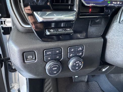 Certified 2024 Chevrolet Silverado 3500 High Country w/ High Country Premium Package AWD/4WD image 22
