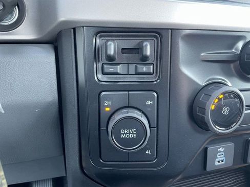 New 2025 Ford F350 XL w/ XL Chrome Package image 27