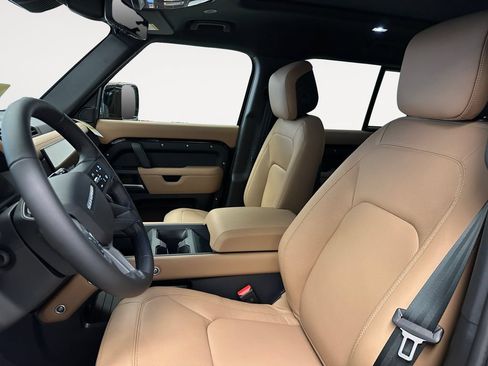 New 2026 Land Rover Defender 110 X-Dynamic SE AWD/4WD image 9