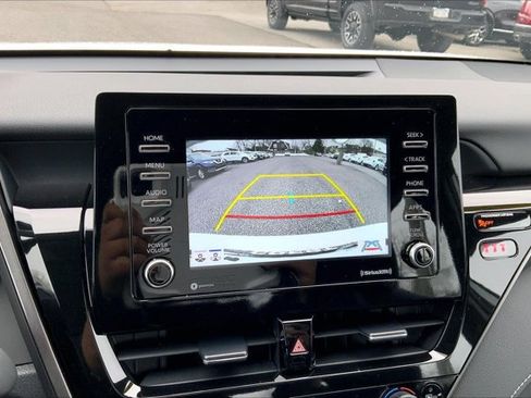 Used 2024 Toyota Camry SE image 21