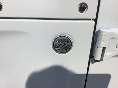 Used 2021 Jeep Wrangler Unlimited Sport AWD/4WD image 28