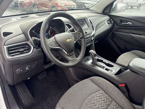 Certified 2024 Chevrolet Equinox LT FWD image 10