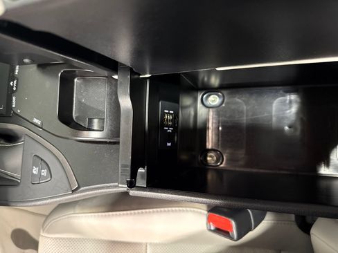 Used 2020 Lexus UX 250h w/ Premium Package AWD/4WD image 45