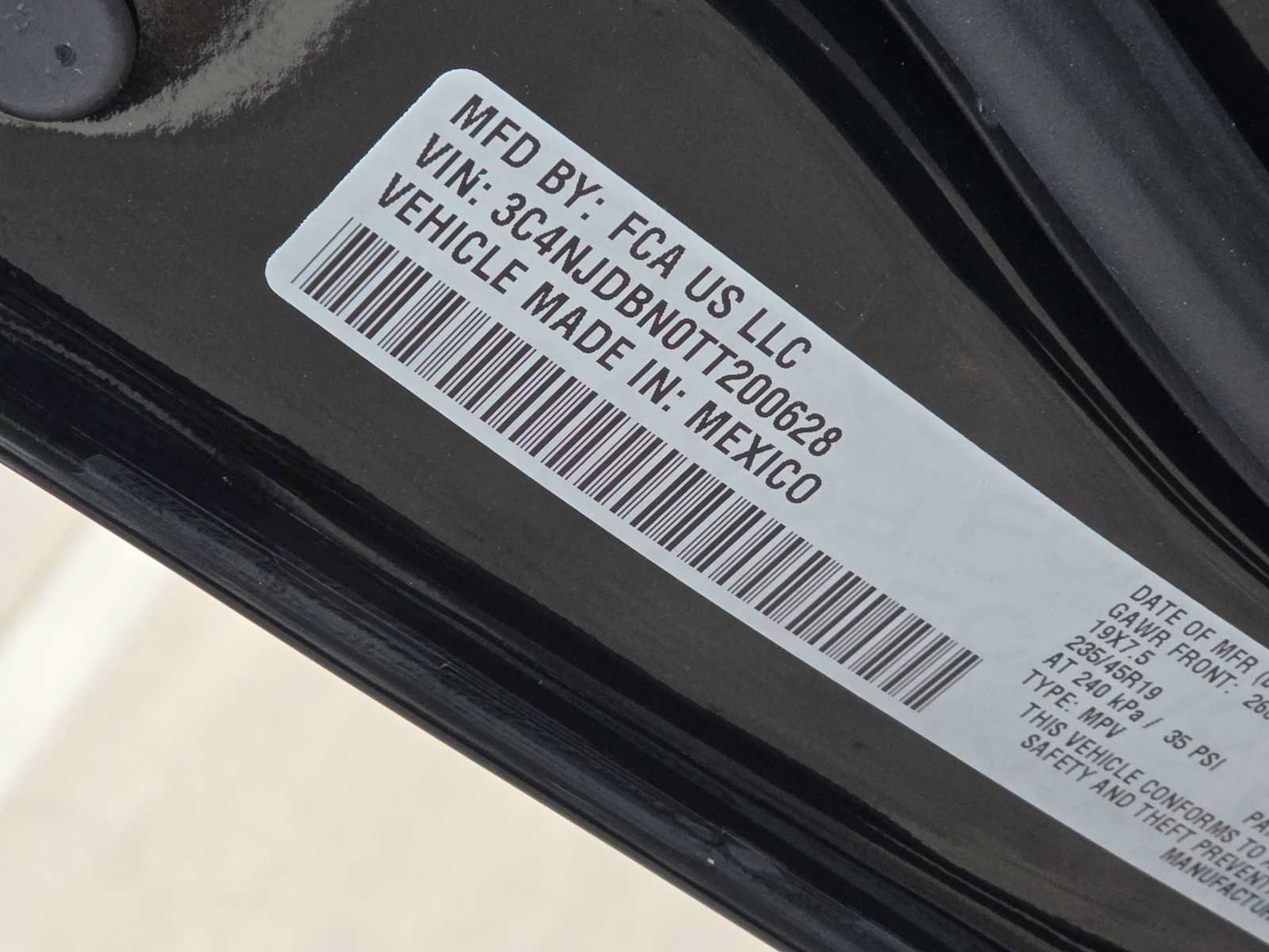 New 2026 Jeep Compass Latitude AWD/4WD image 25