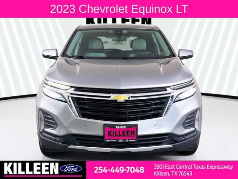 Used 2023 Chevrolet Equinox LT w/ Driver Convenience Package FWD image 2