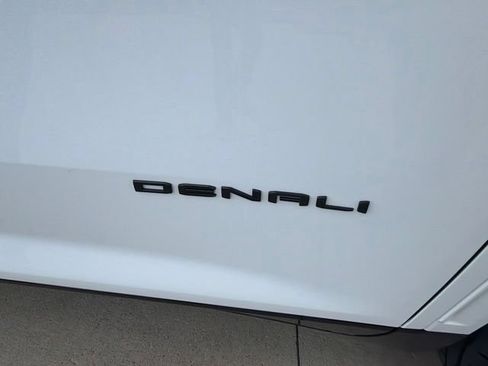 New 2026 GMC Acadia Denali w/ Super Cruise Package AWD/4WD image 36