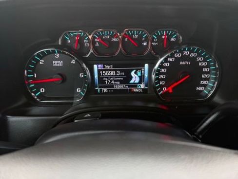 Used 2017 GMC Yukon XL SLT AWD/4WD image 22