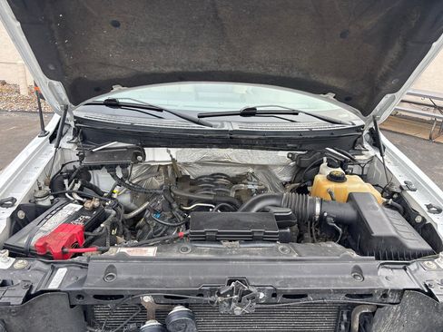 Used 2011 Ford F150 XLT w/ XLT Chrome Pkg image 28