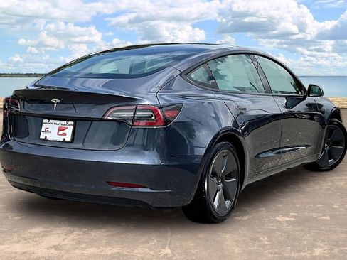 Used 2023 Tesla Model 3 Standard Range RWD image 4