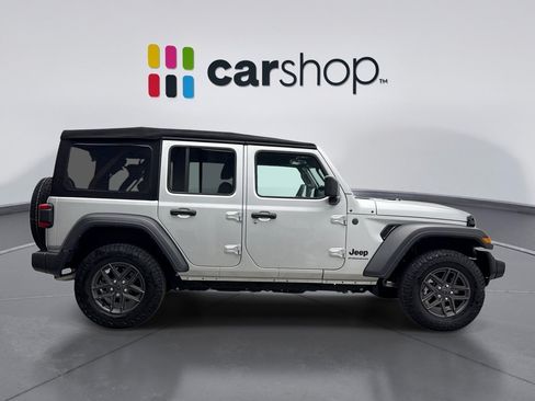 Used 2024 Jeep Wrangler Unlimited Sport AWD/4WD image 6