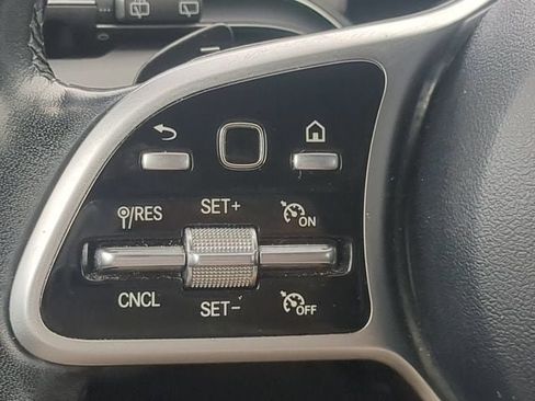 Used 2021 Mercedes-Benz GLE 350 4MATIC image 24