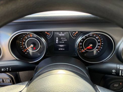 Used 2022 Jeep Wrangler Sport image 18
