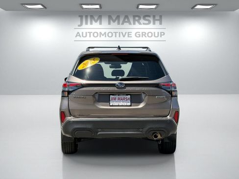 Used 2025 Subaru Forester Touring AWD/4WD image 5