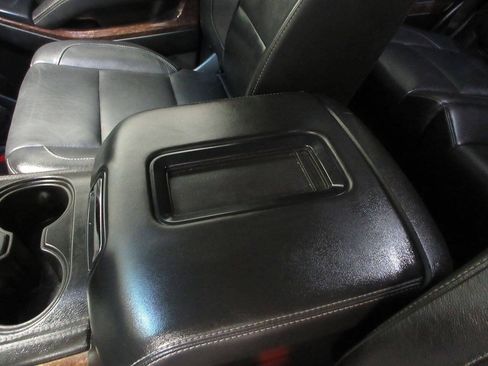 Used 2018 Chevrolet Tahoe LT w/ Luxury Package AWD/4WD image 25