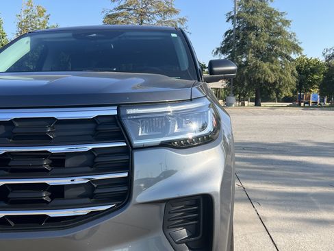 Used 2026 Ford Explorer Active RWD image 5