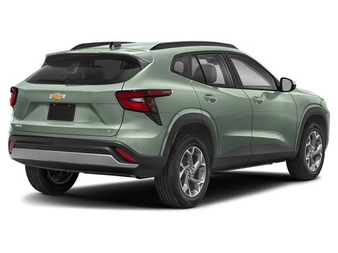 New 2026 Chevrolet Trax ACTIV image 2