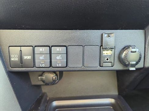 Used 2013 Toyota RAV4 Limited image 17