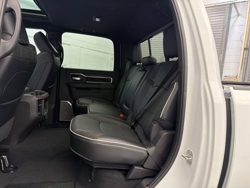New 2026 RAM 3500 Laramie AWD/4WD image 22