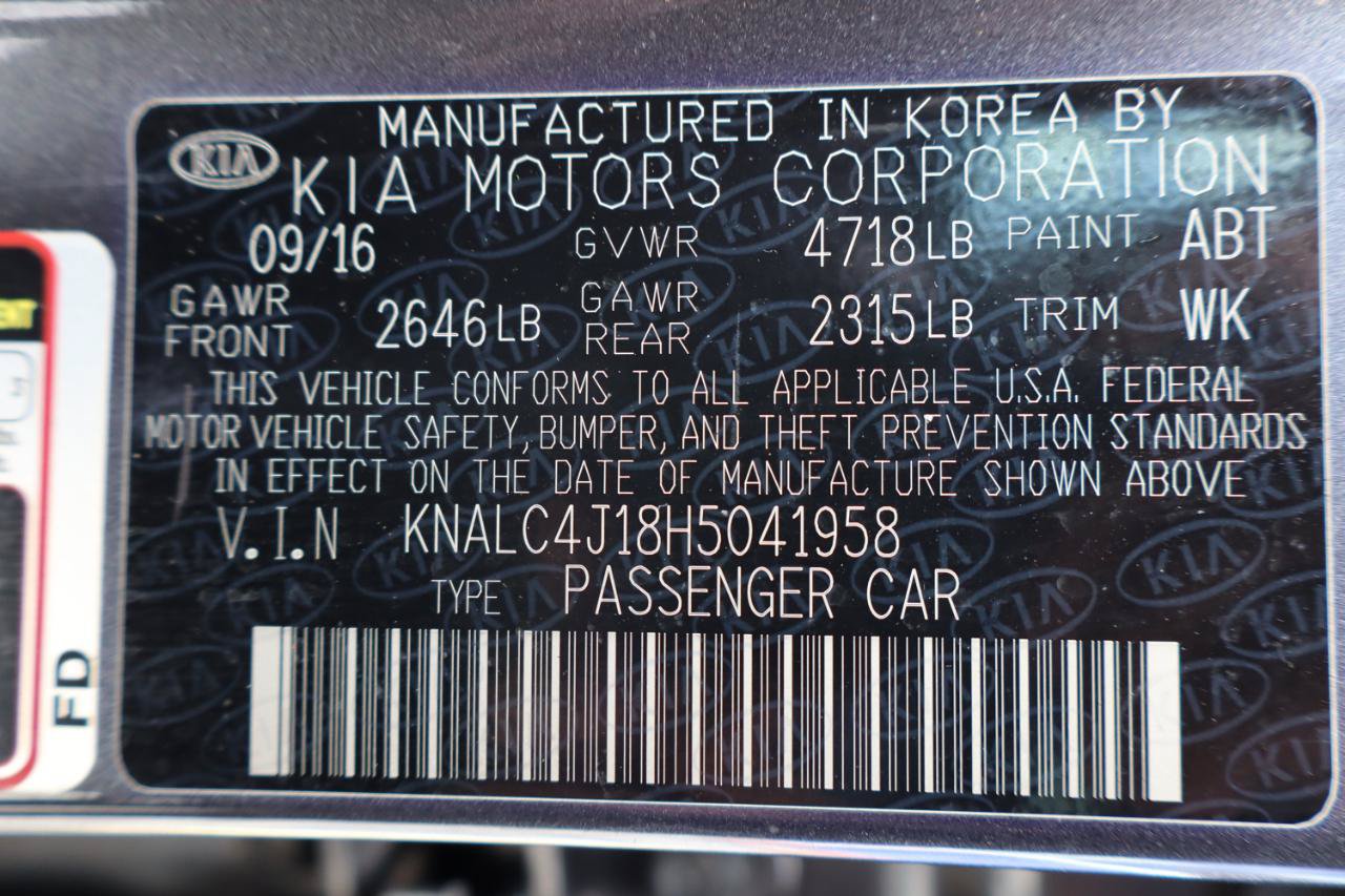 Used 2017 Kia Cadenza Premium w/ Luxury Package FWD image 38