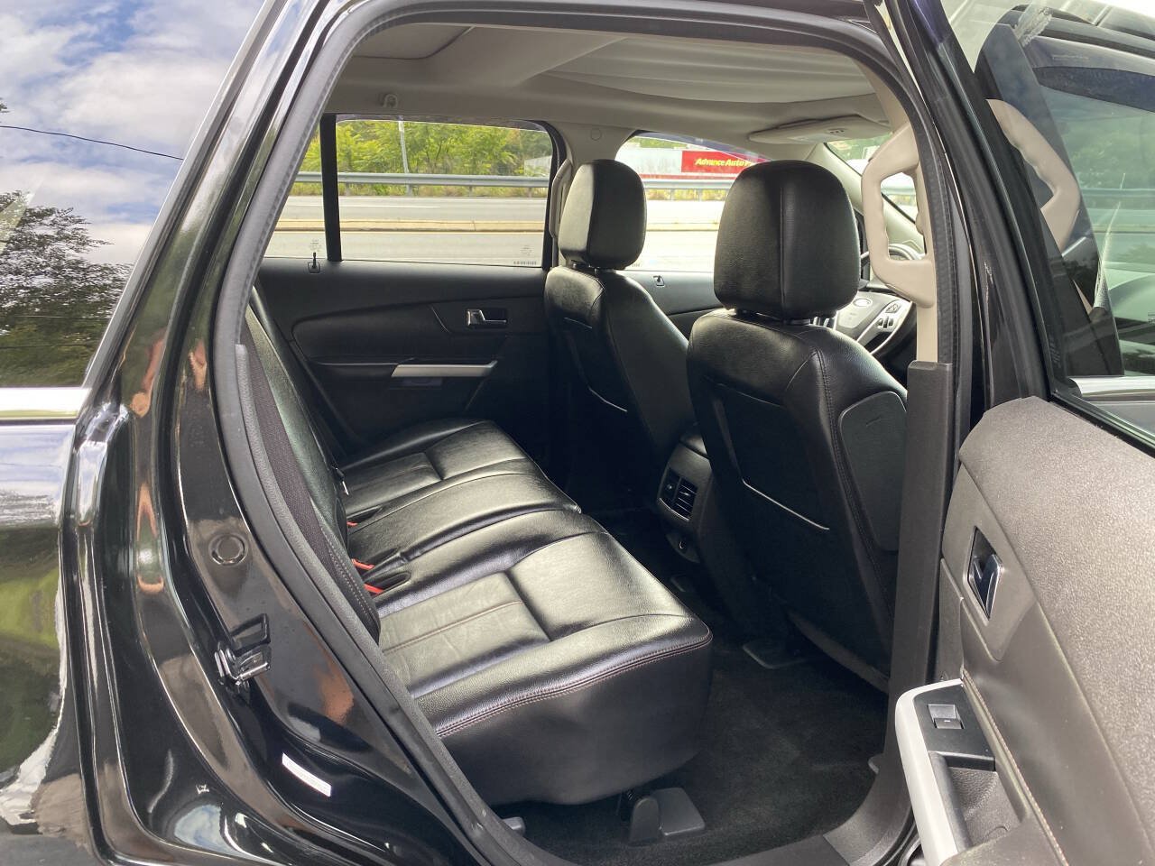 Used 2014 Ford Edge Limited w/ Equipment Group 301A AWD/4WD image 13